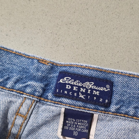 Eddie Bauer High Waisted Relaxed Straight Leg Light Wash Denim Jeans Size 10 - Picture 8 of 9